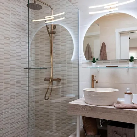 Marias - Playa Roca Costa Teguise